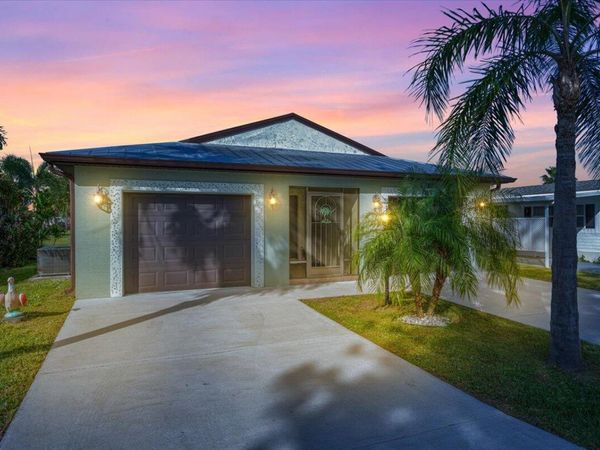 55 Golf Drive, Port Saint Lucie, FL 34952