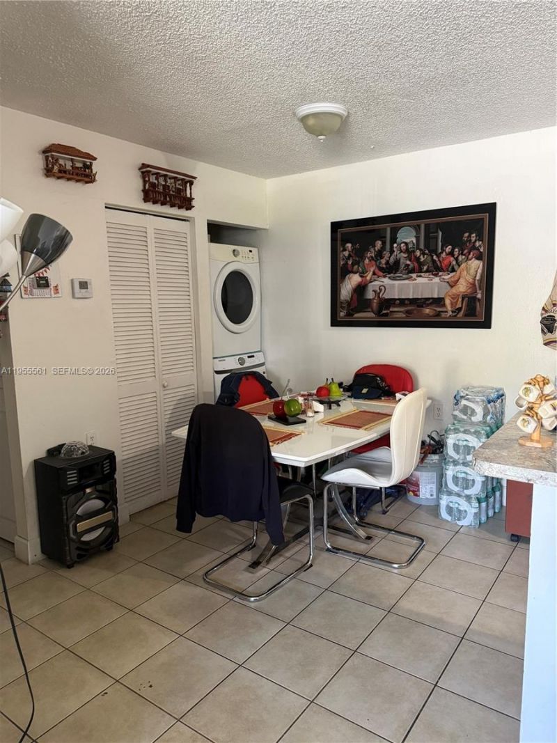 7120 NW 179th St, Unit 105, Hialeah, FL 33015 Photo