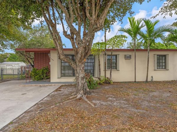 11401 SW 57th St , Miami, FL 33173