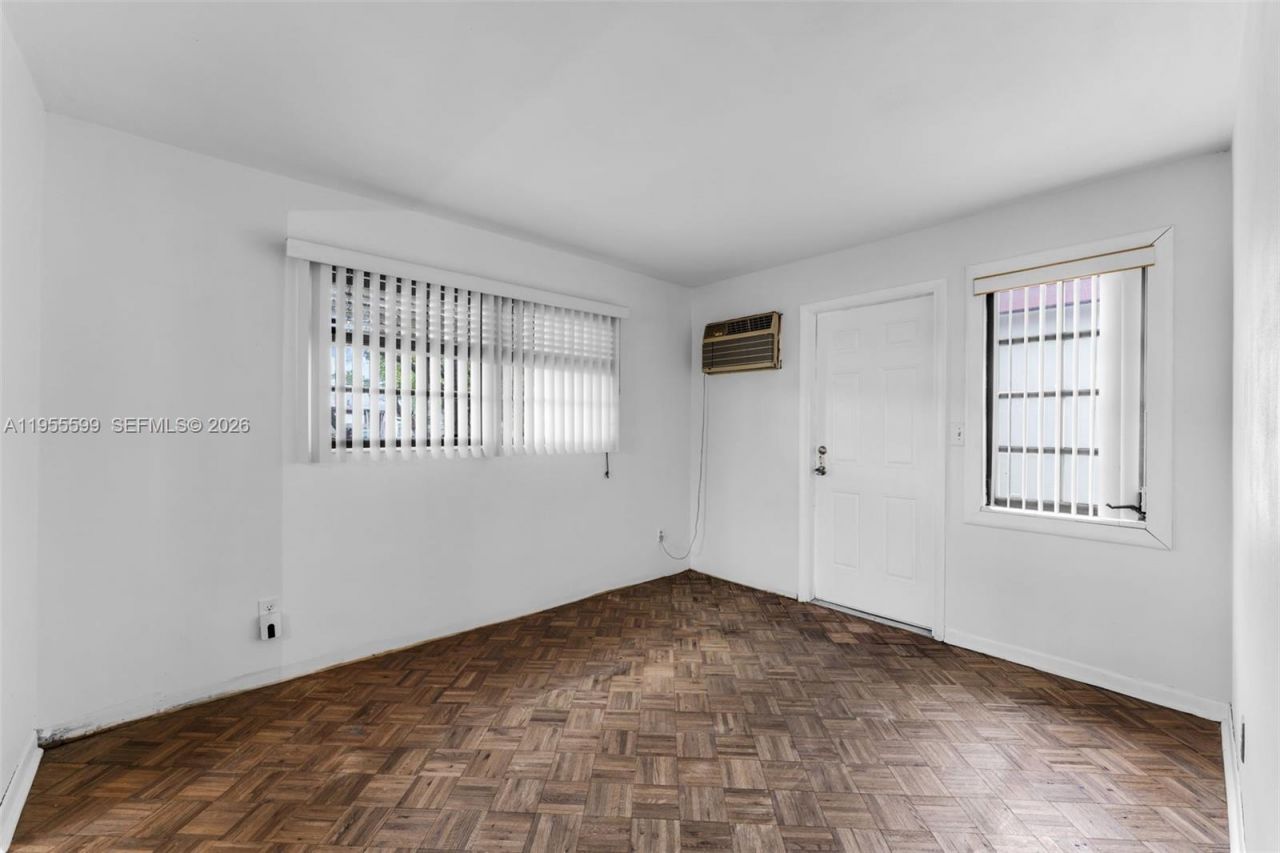 11401 SW 57th St , Miami, FL 33173 Photo