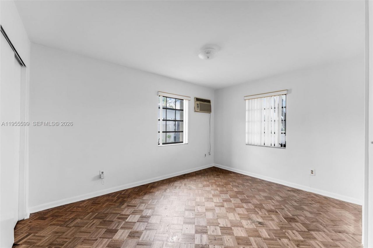 11401 SW 57th St , Miami, FL 33173 Photo