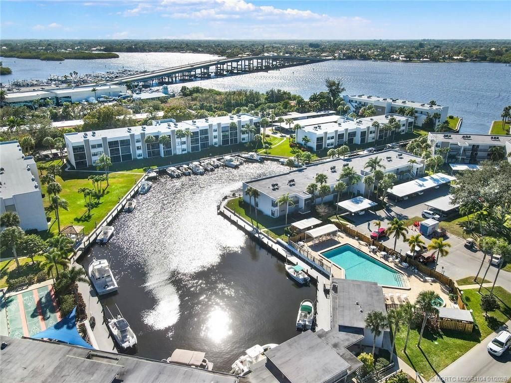 1950 SW Palm City Road, Unit 9-102, Stuart, FL 34994 Photo