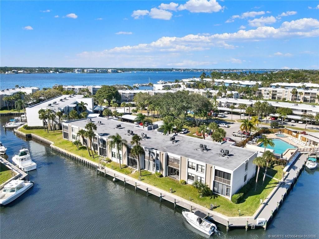 1950 SW Palm City Road, Unit 9-102, Stuart, FL 34994 Photo