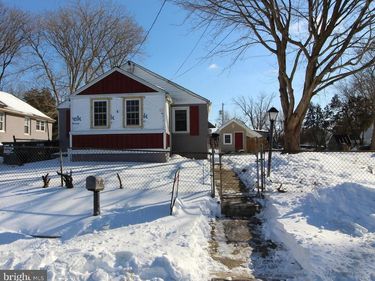 1335 APPLE STREET, UPPER CHICHESTER, PA 19061