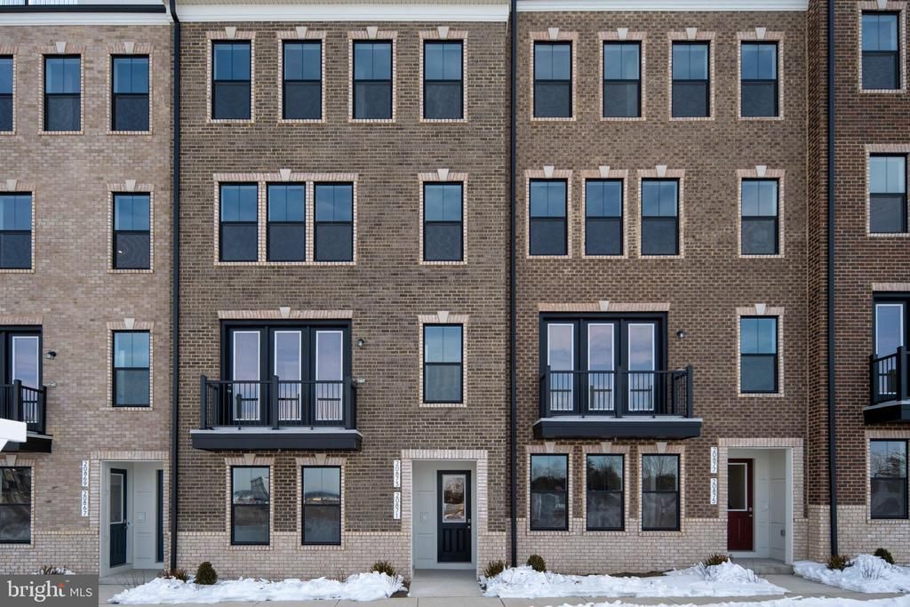 20871 Murry Falls Terrace, Unit 197, Ashburn, VA 20147 Main Photo