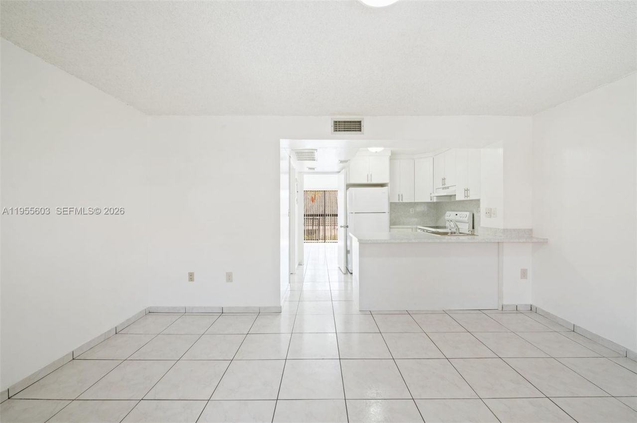 2170 W 60th St , Unit 16212, Hialeah, FL 33016 Photo