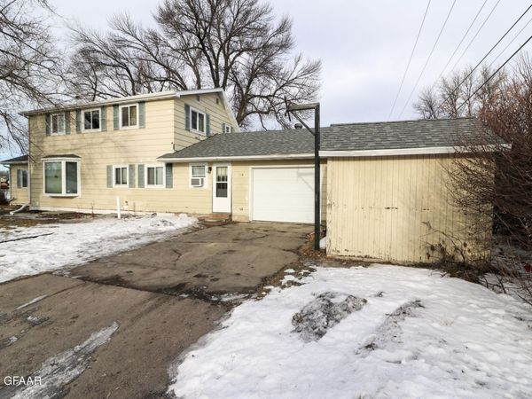 118 2ND Avenue NE, Mayville, ND 58257