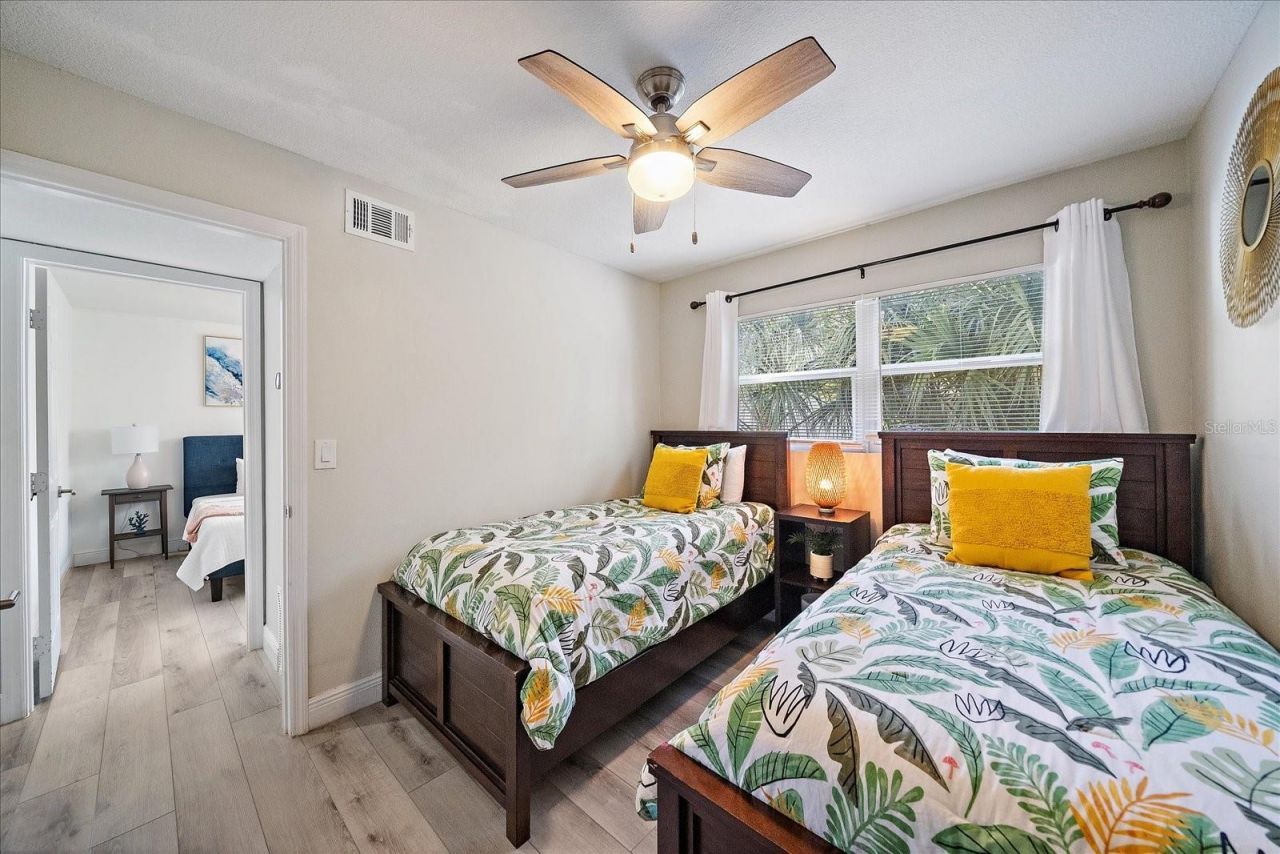 3710 Iroquois Avenue, Sarasota, FL 34234 Photo