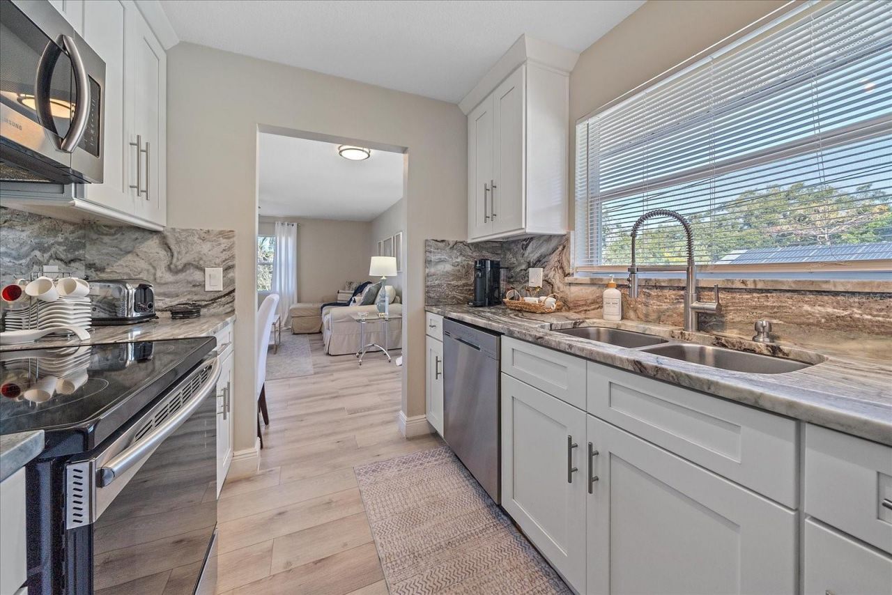 3710 Iroquois Avenue, Sarasota, FL 34234 Photo