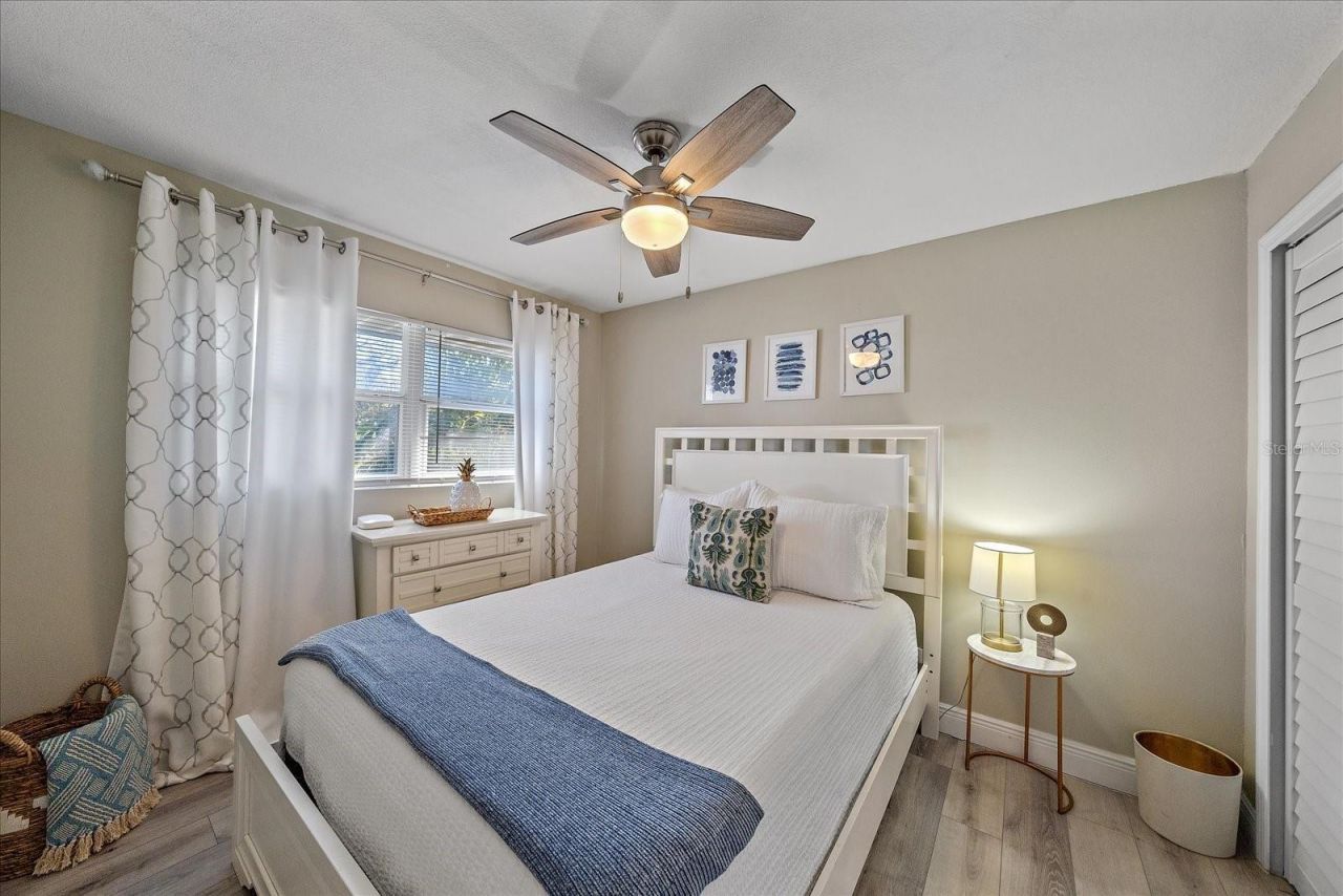 3710 Iroquois Avenue, Sarasota, FL 34234 Photo