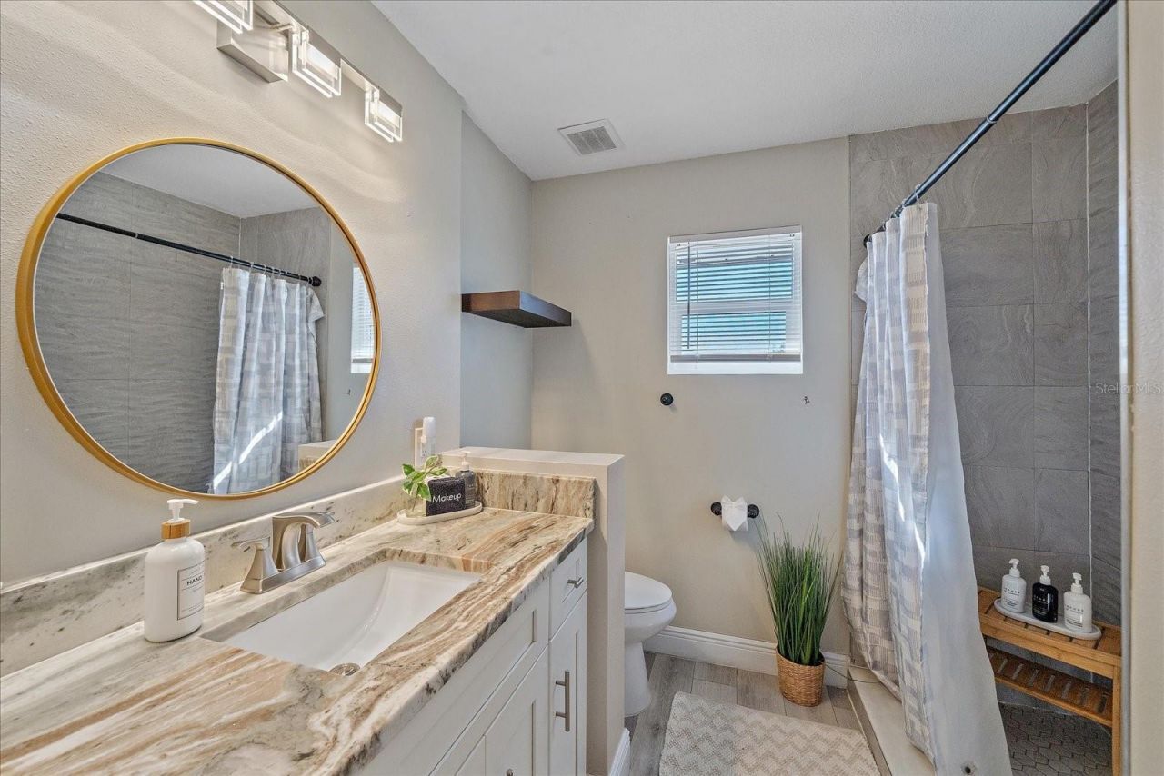 3710 Iroquois Avenue, Sarasota, FL 34234 Photo