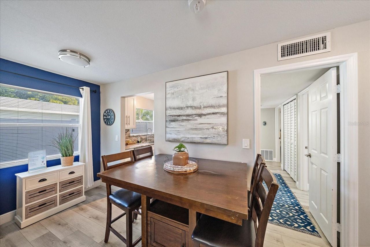 3710 Iroquois Avenue, Sarasota, FL 34234 Photo