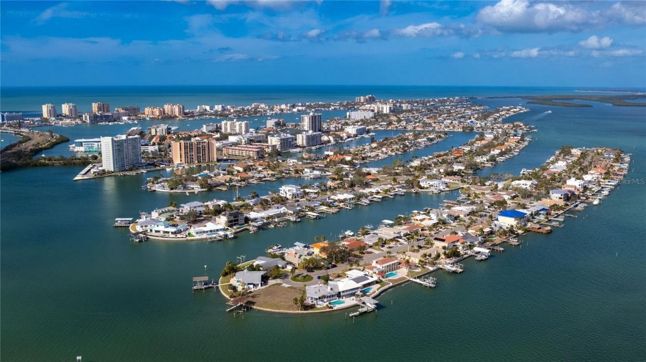 650 Island Way, Unit 708, Clearwater Beach, FL 33767 Photo