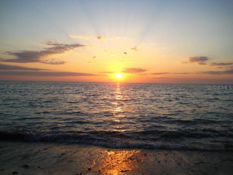 650 Island Way, Unit 708, Clearwater Beach, FL 33767 Photo