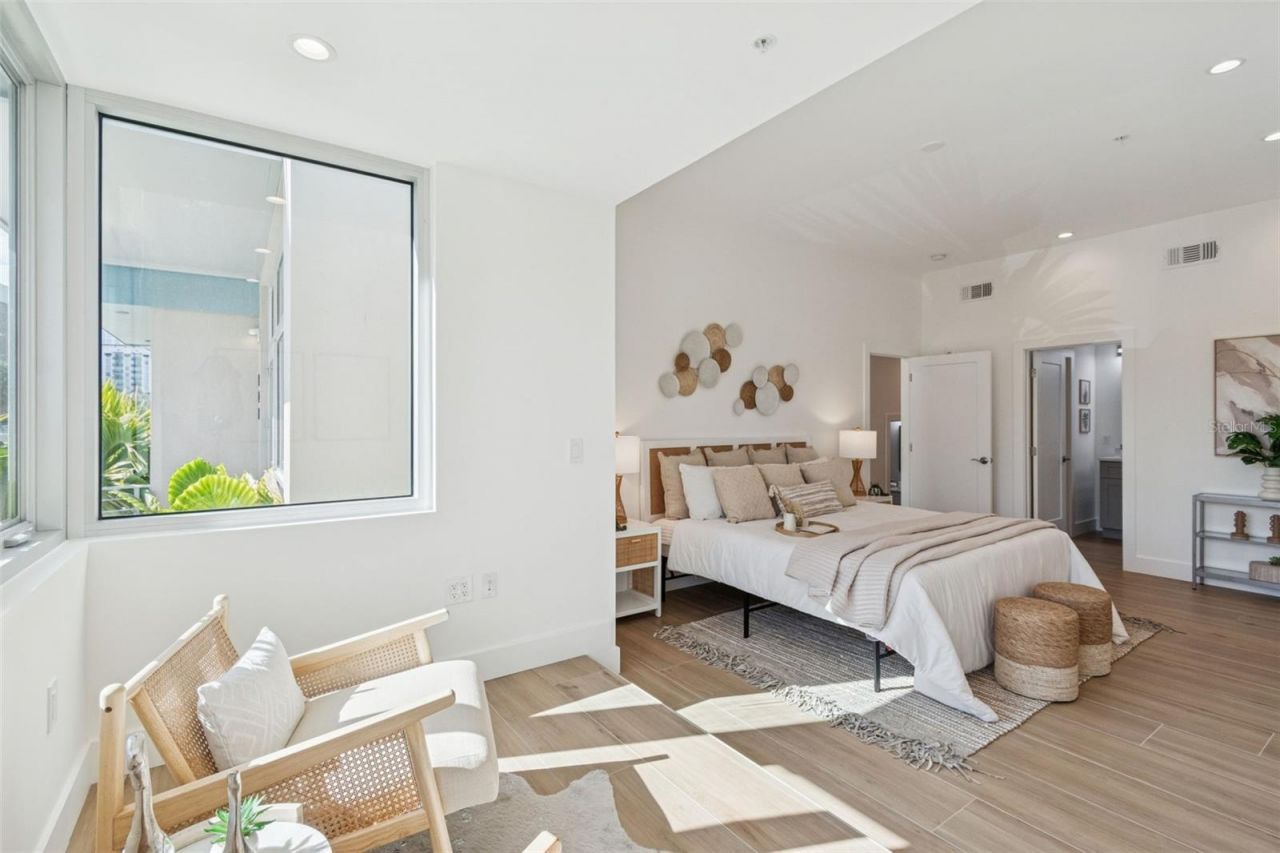 1343 4th Street, Unit 102, Sarasota, FL 34236 Photo