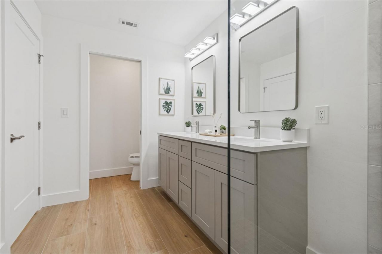 1343 4th Street, Unit 102, Sarasota, FL 34236 Photo