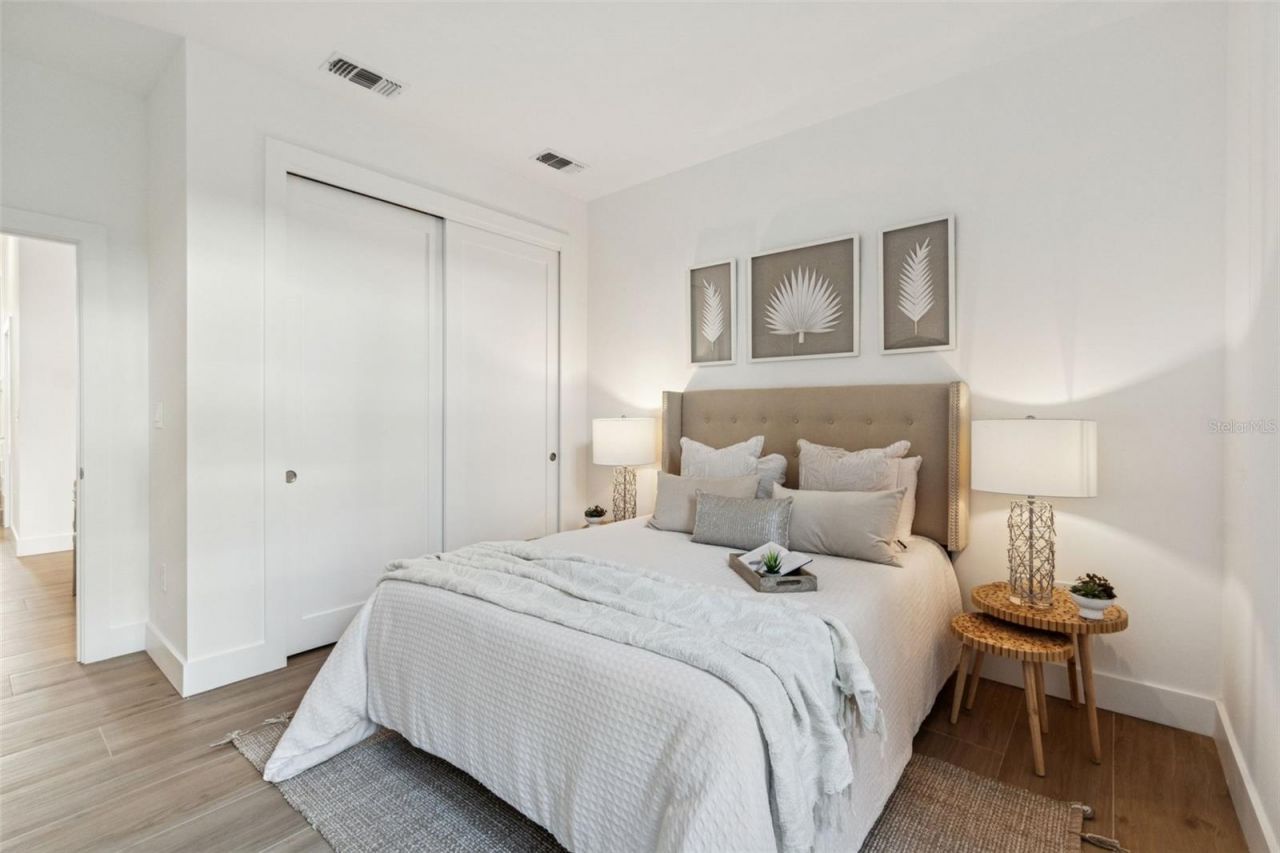 1343 4th Street, Unit 102, Sarasota, FL 34236 Photo