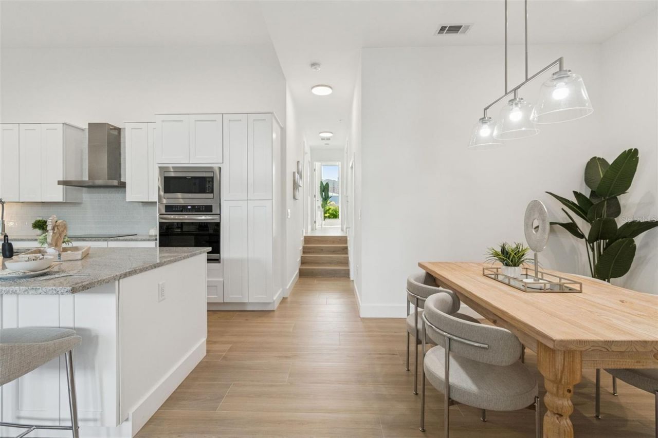 1343 4th Street, Unit 102, Sarasota, FL 34236 Photo