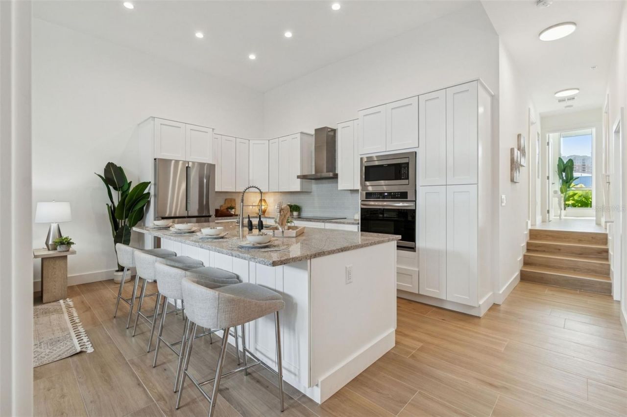 1343 4th Street, Unit 102, Sarasota, FL 34236 Photo