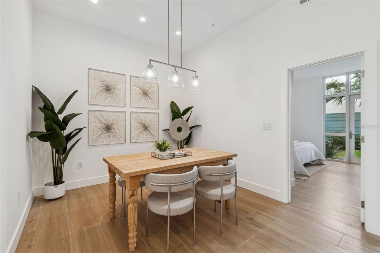 1343 4th Street, Unit 102, Sarasota, FL 34236 Photo