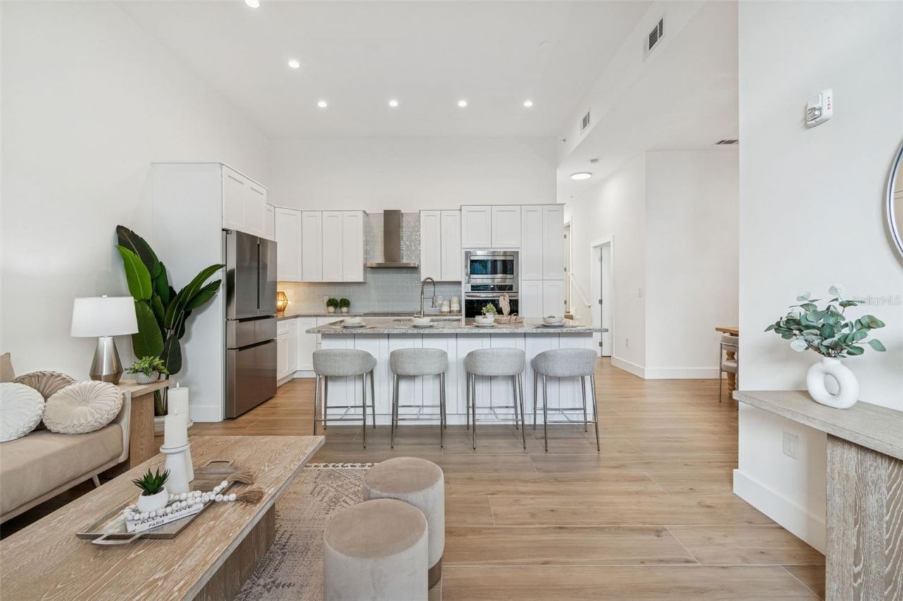 1343 4th Street, Unit 102, Sarasota, FL 34236 Photo