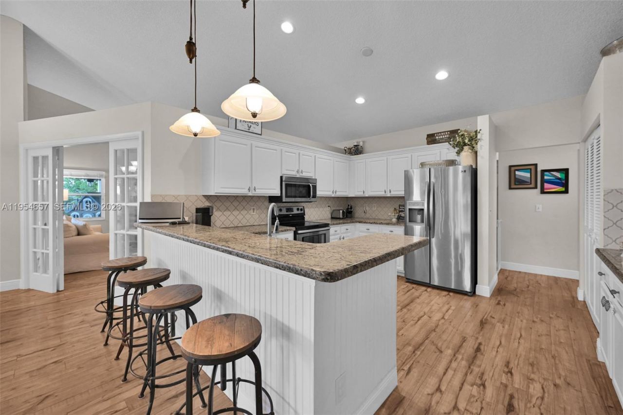 9421 Hollyhock Ct, Davie, FL 33328 Photo