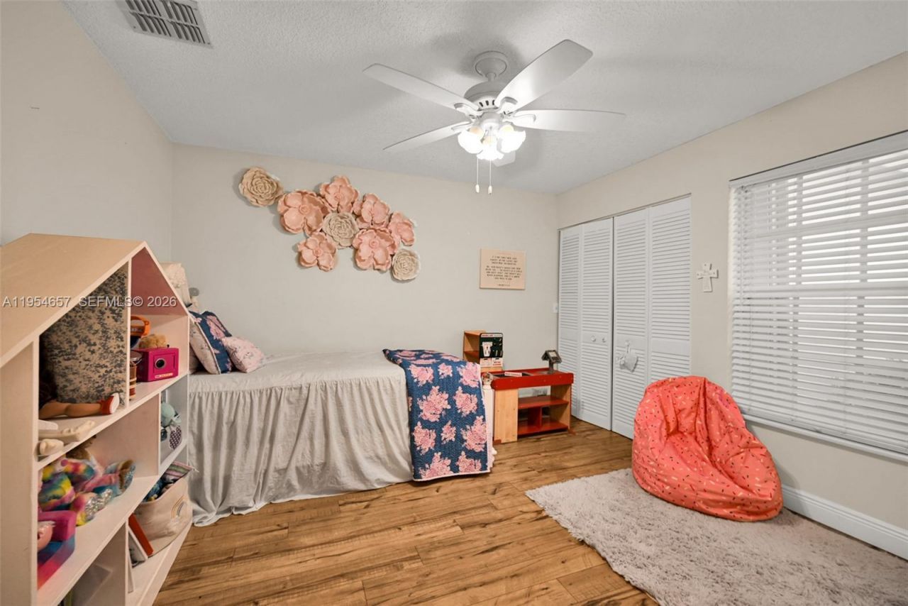 9421 Hollyhock Ct, Davie, FL 33328 Photo