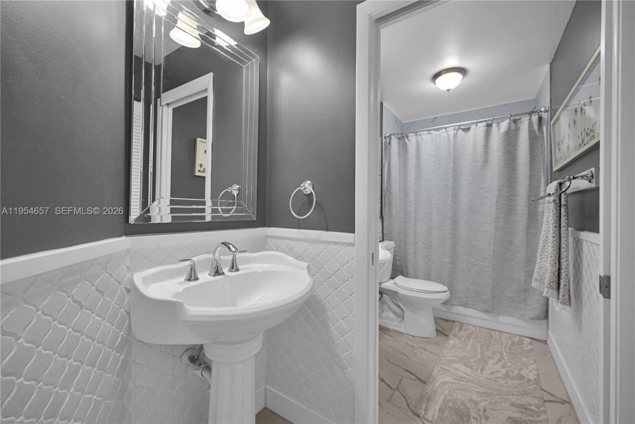 9421 Hollyhock Ct, Davie, FL 33328 Photo