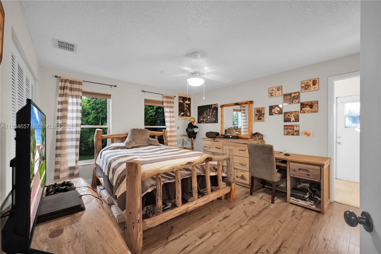 9421 Hollyhock Ct, Davie, FL 33328 Photo