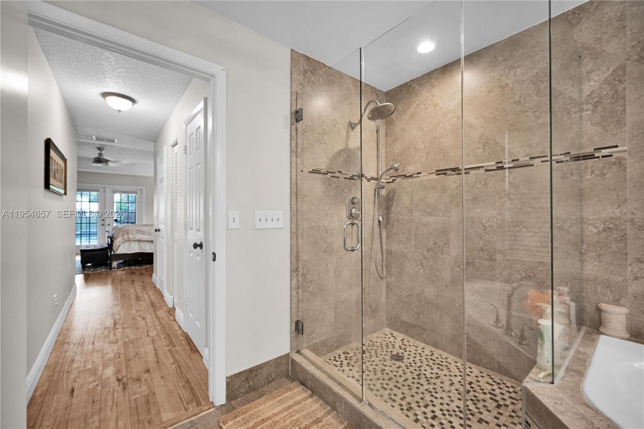 9421 Hollyhock Ct, Davie, FL 33328 Photo