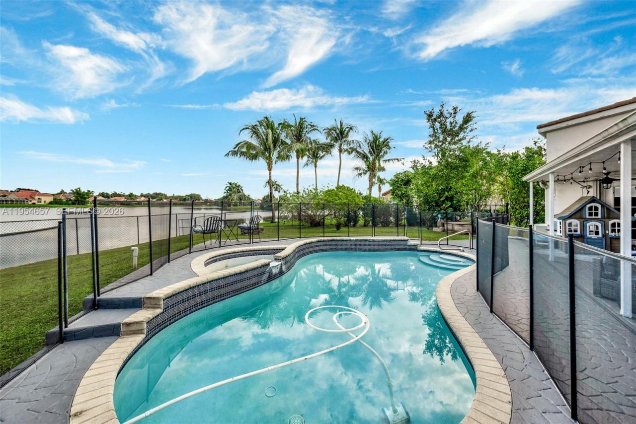 9421 Hollyhock Ct, Davie, FL 33328 Photo