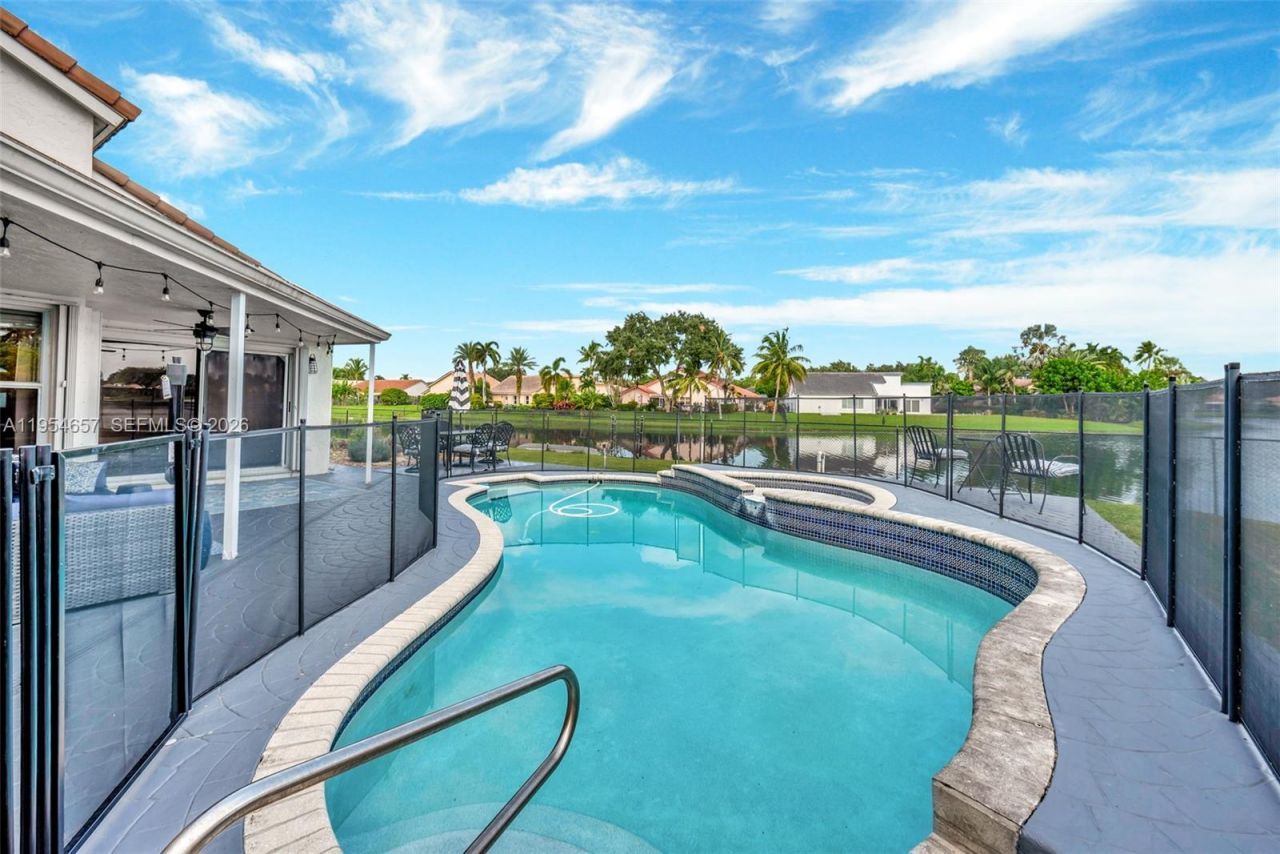 9421 Hollyhock Ct, Davie, FL 33328 Photo