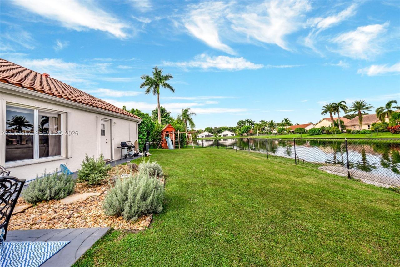 9421 Hollyhock Ct, Davie, FL 33328 Photo