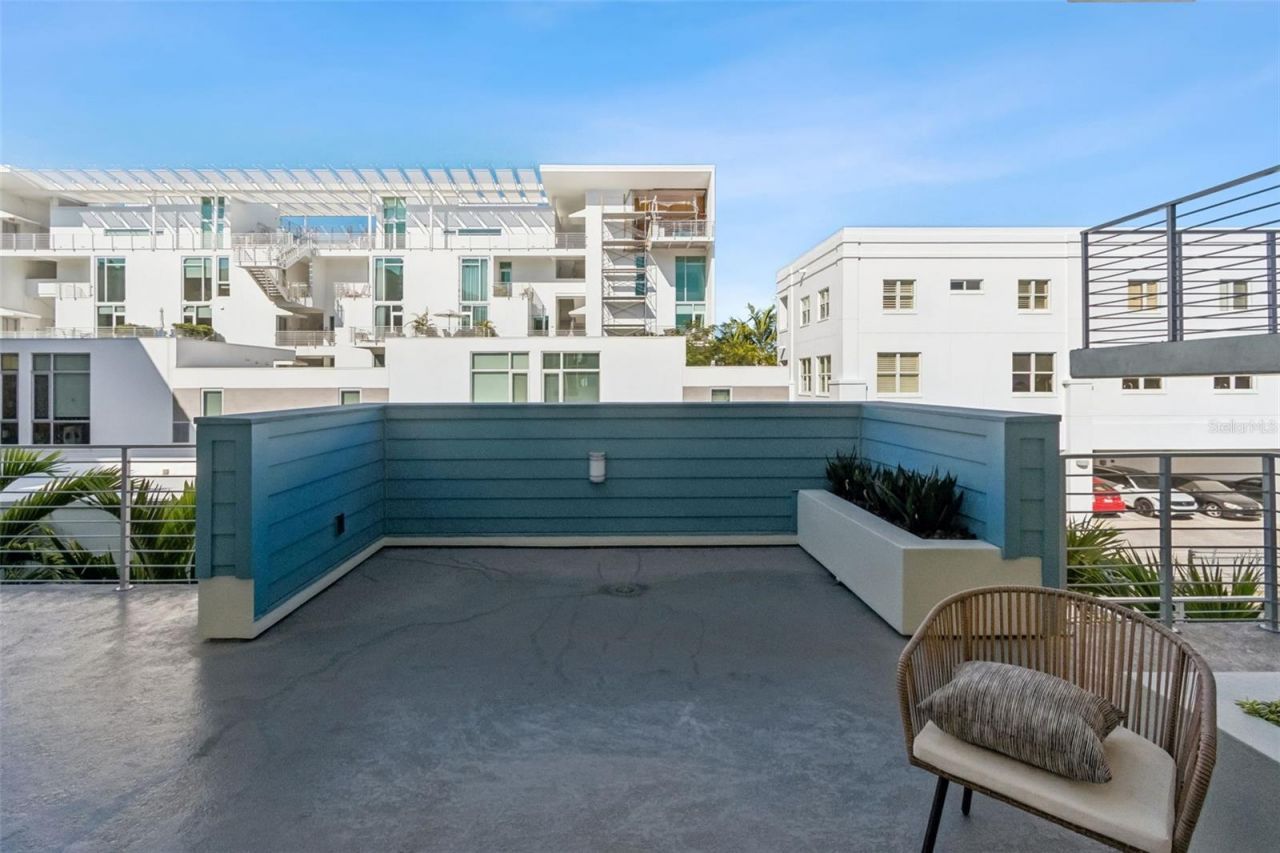 1343 4th Street, Unit 202, Sarasota, FL 34236 Photo