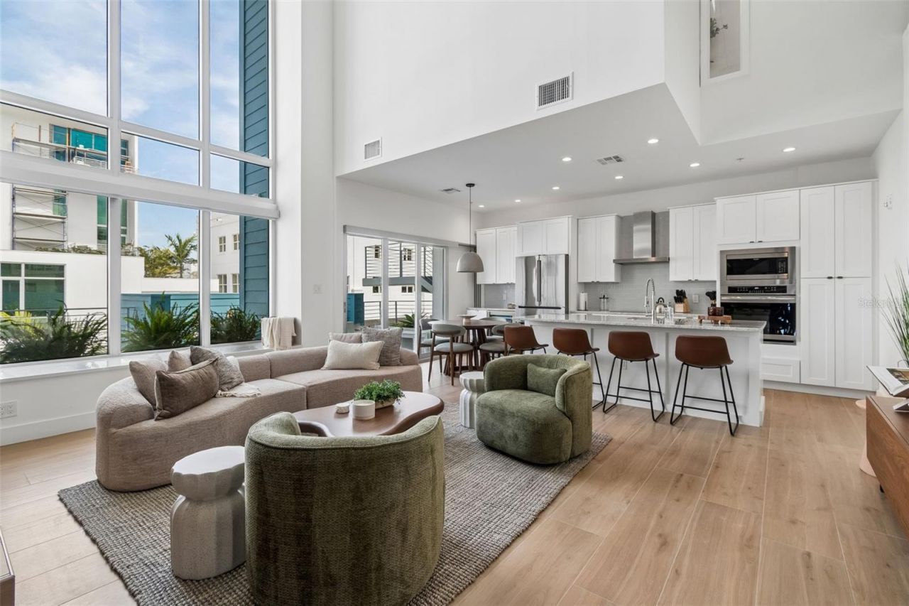 1343 4th Street, Unit 202, Sarasota, FL 34236 Photo