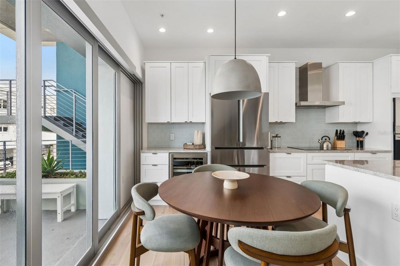 1343 4th Street, Unit 202, Sarasota, FL 34236 Photo