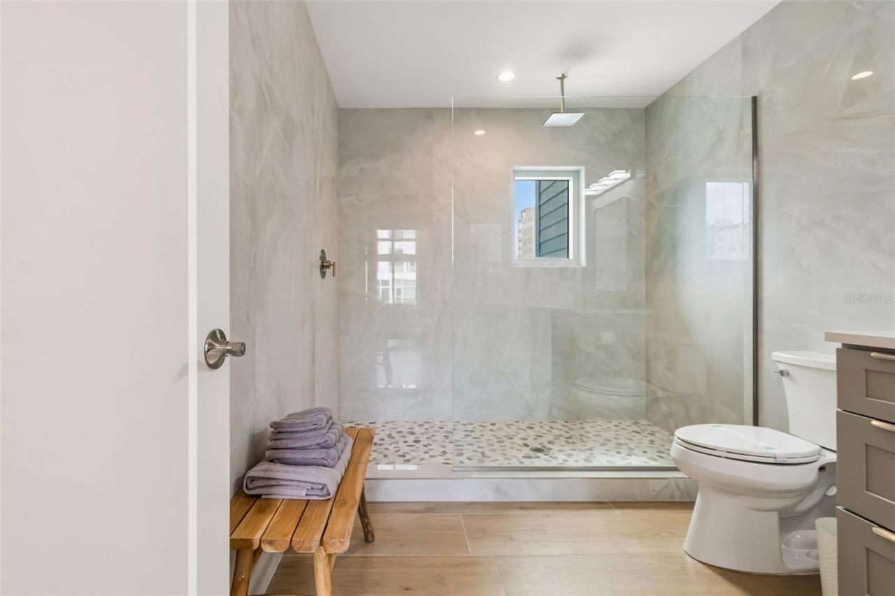 1343 4th Street, Unit 202, Sarasota, FL 34236 Photo