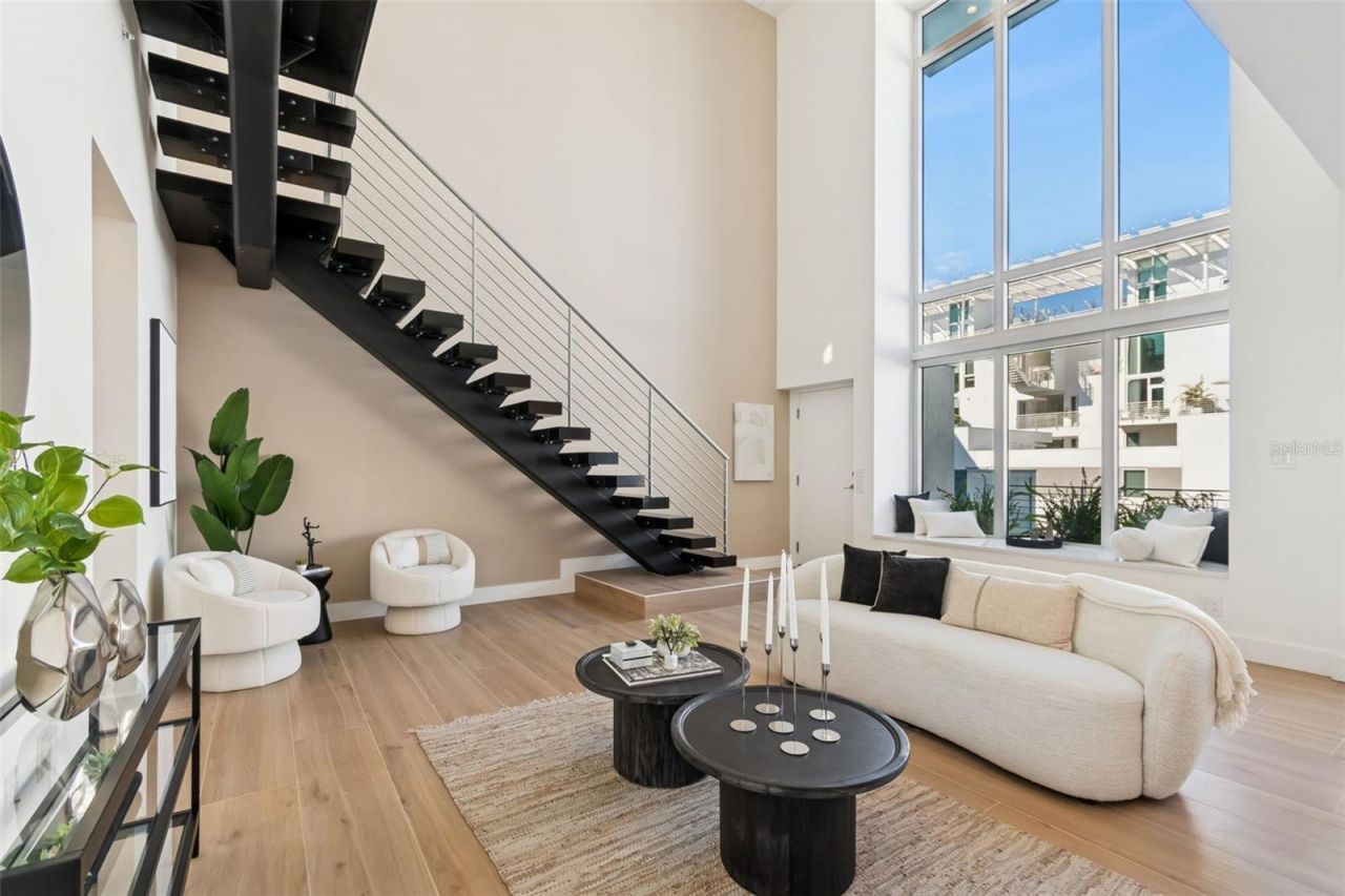 1343 4th Street, Unit 202, Sarasota, FL 34236 Photo