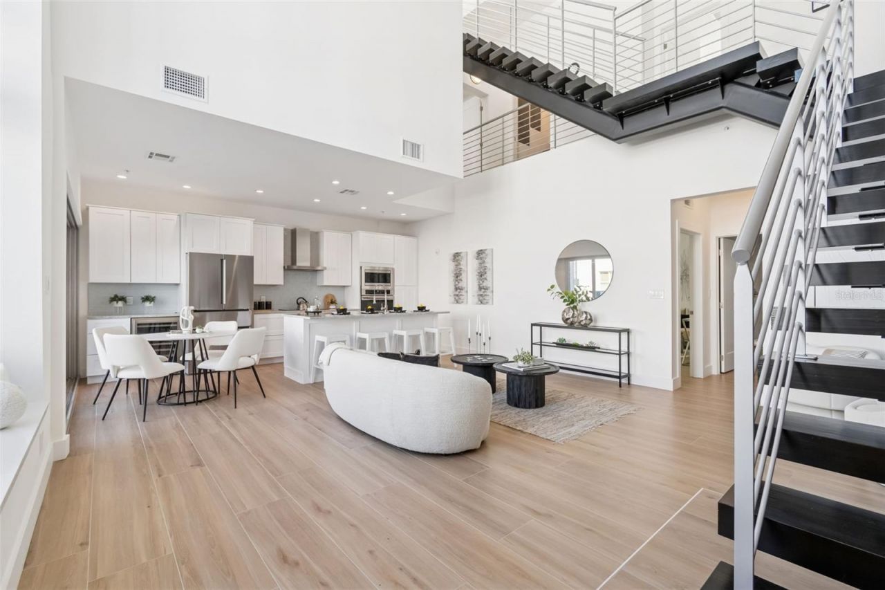 1343 4th Street, Unit 202, Sarasota, FL 34236 Photo