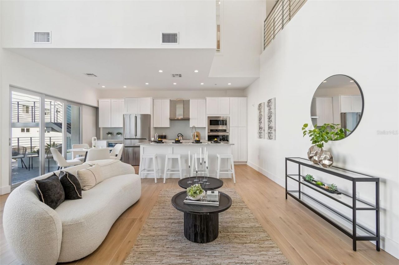 1343 4th Street, Unit 202, Sarasota, FL 34236 Photo