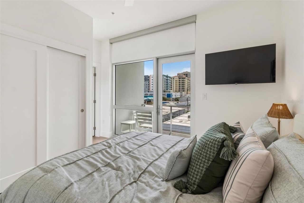 1343 4th Street, Unit 202, Sarasota, FL 34236 Photo