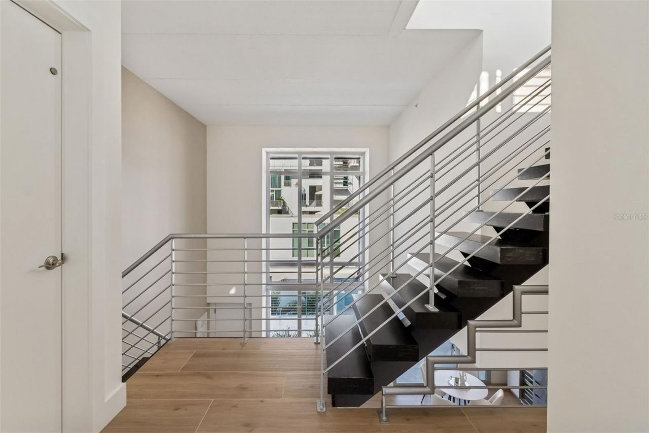 1343 4th Street, Unit 202, Sarasota, FL 34236 Photo