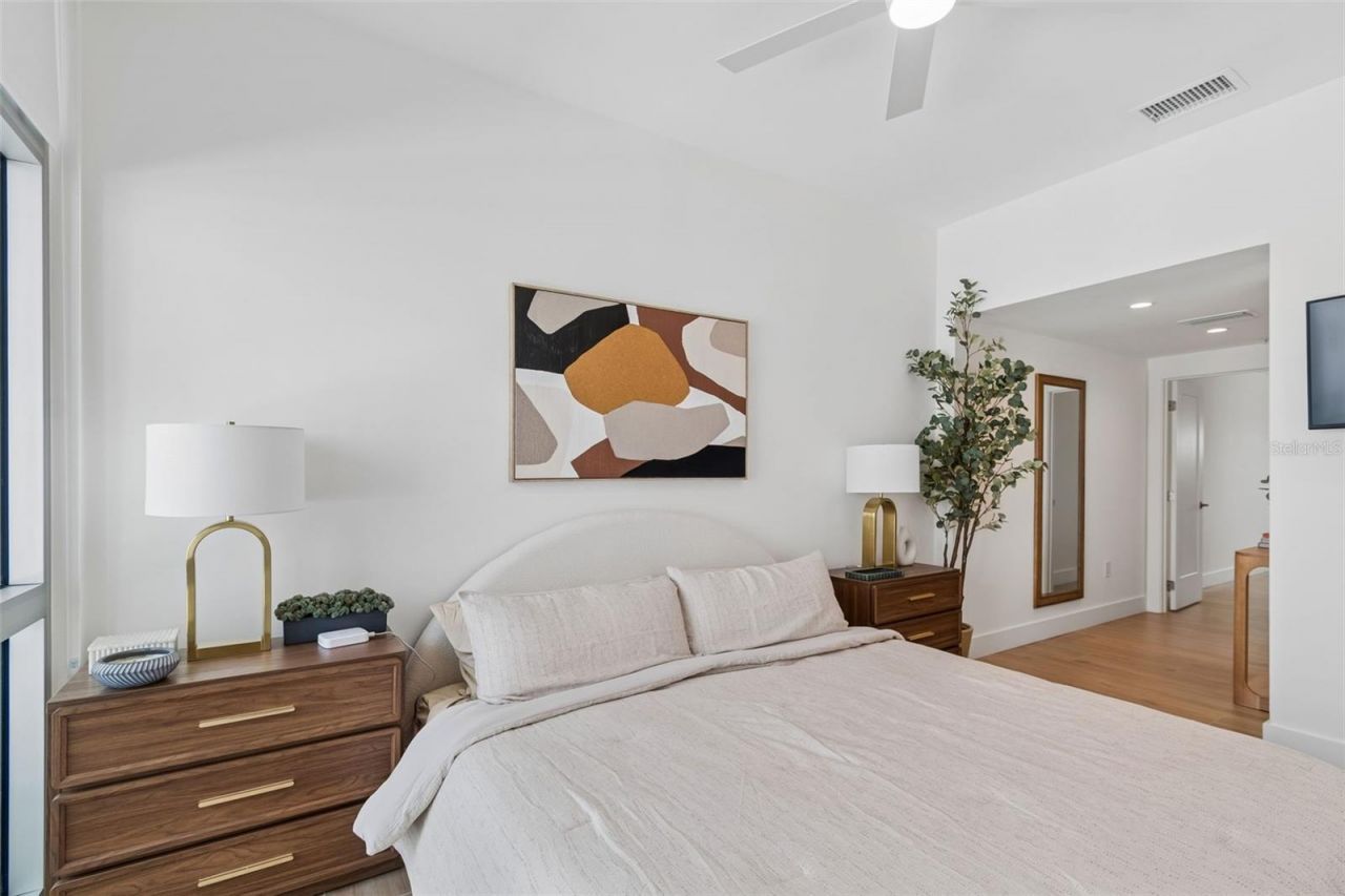 1343 4th Street, Unit 202, Sarasota, FL 34236 Photo