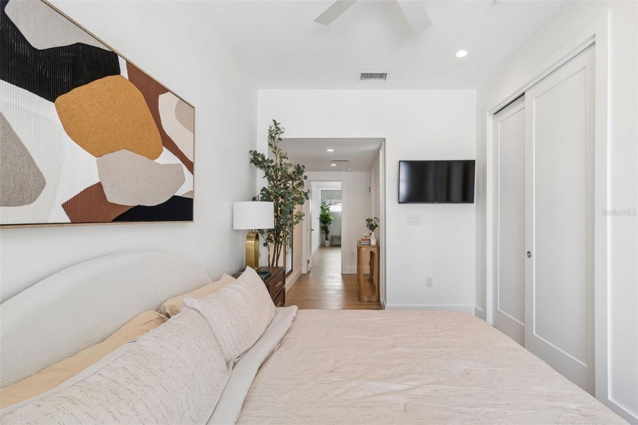 1343 4th Street, Unit 202, Sarasota, FL 34236 Photo