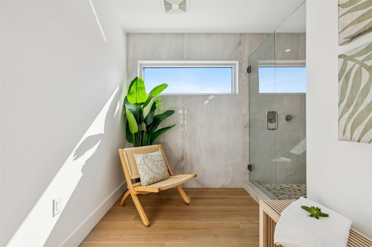 1343 4th Street, Unit 202, Sarasota, FL 34236 Photo