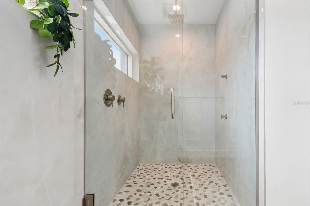1343 4th Street, Unit 202, Sarasota, FL 34236 Photo