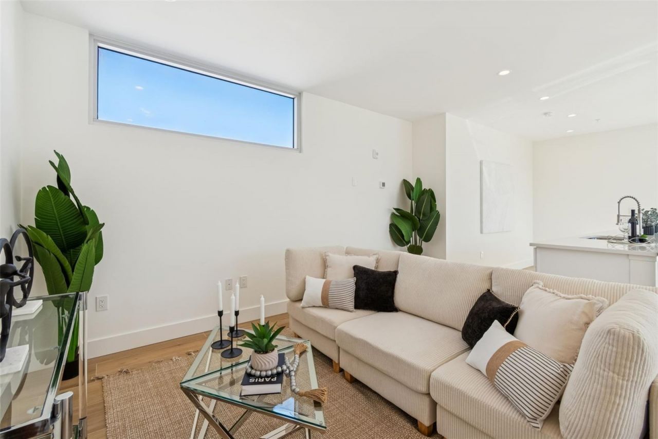 1343 4th Street, Unit 202, Sarasota, FL 34236 Photo