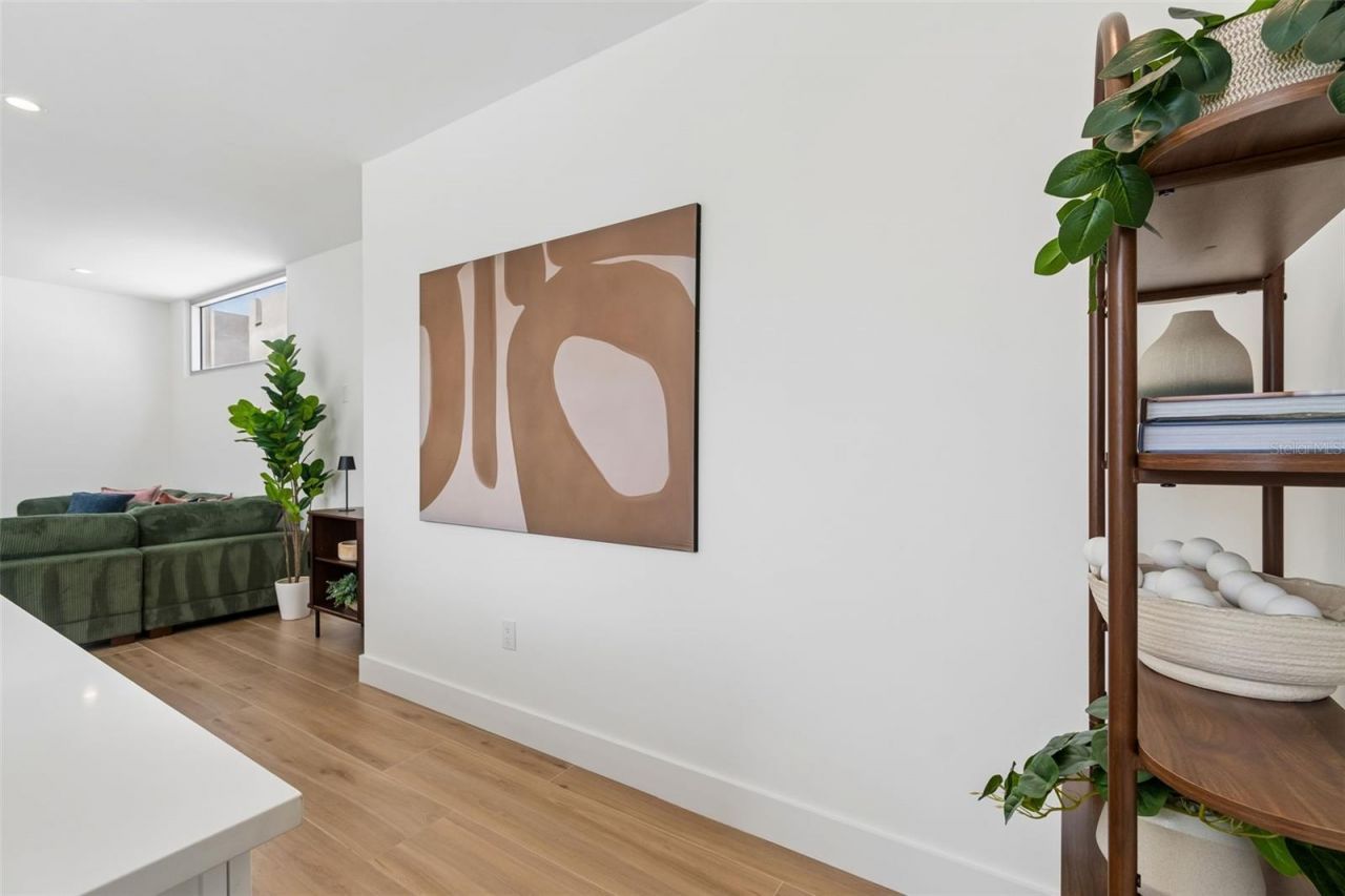 1343 4th Street, Unit 202, Sarasota, FL 34236 Photo