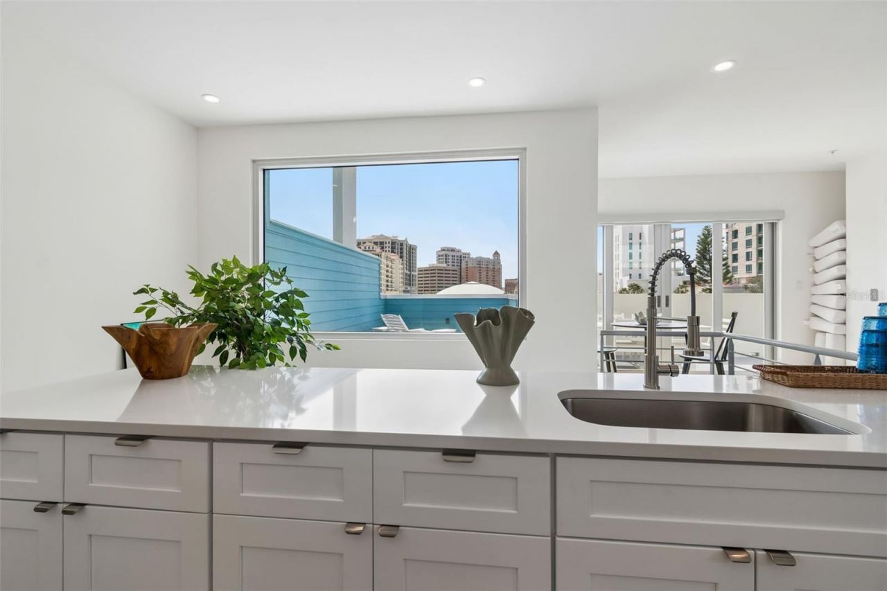 1343 4th Street, Unit 202, Sarasota, FL 34236 Photo