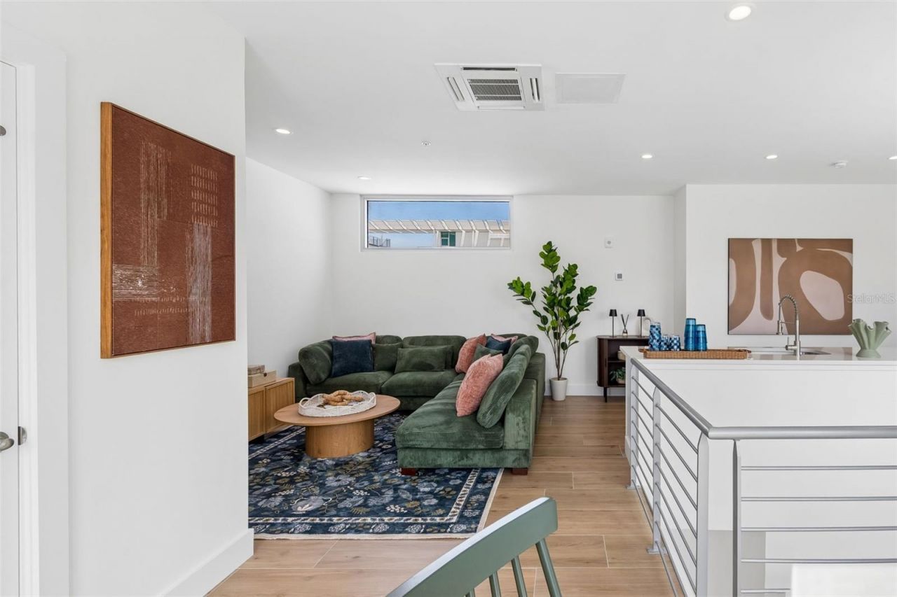 1343 4th Street, Unit 202, Sarasota, FL 34236 Photo